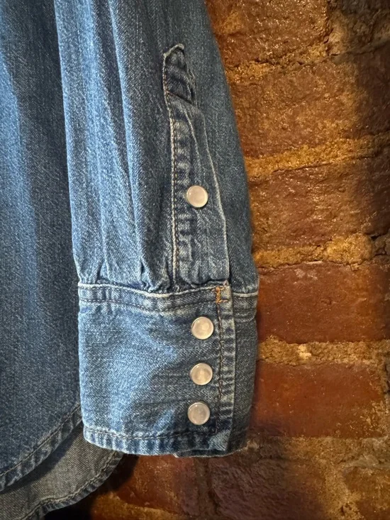 Re/Done Oversized Denim Western Shirt - Picture 4 of 5